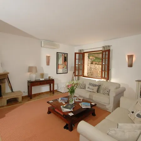 Sleeps 6 Pool Air Con Wifi 昂蒂布