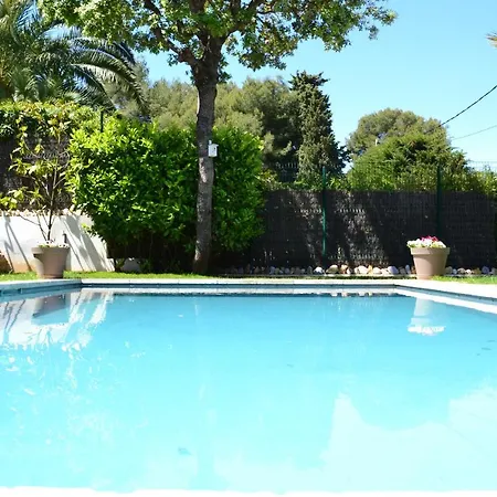 Sleeps 6 Pool Air Con Wifi Antibes
